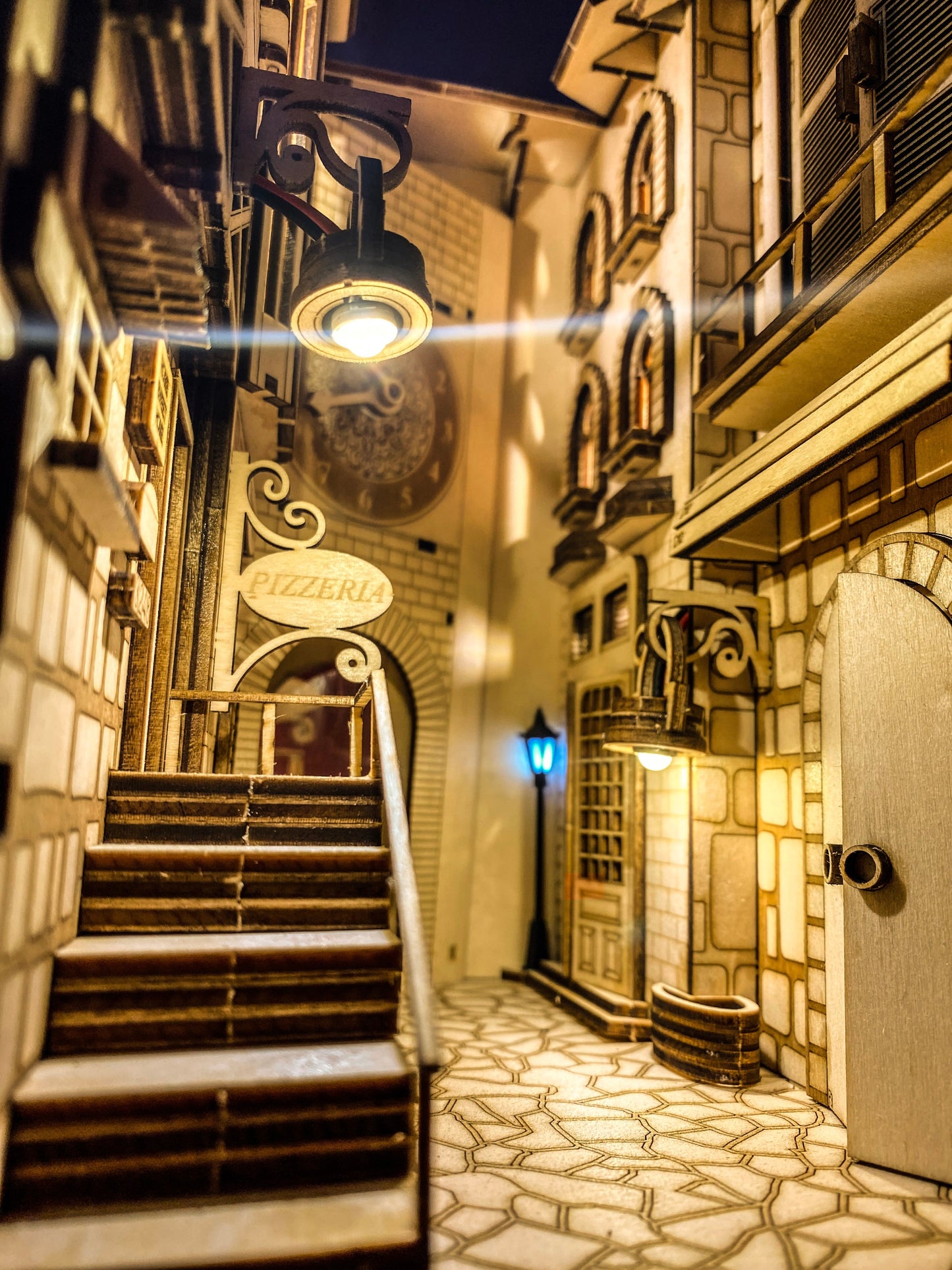 Rome's Midnight Alley Book Nook | LKWood